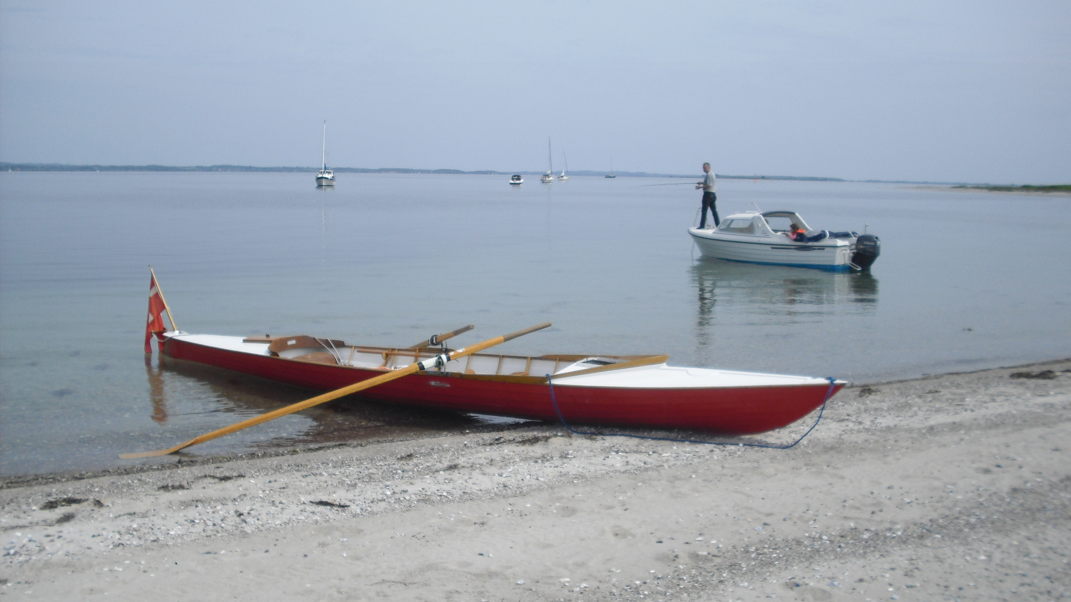 Robaad på strand i Faaborg